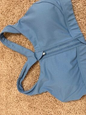 Athleta ultimate zip front sports bra